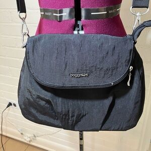 Baggallini Black RFID Amanda Crossbody Bag